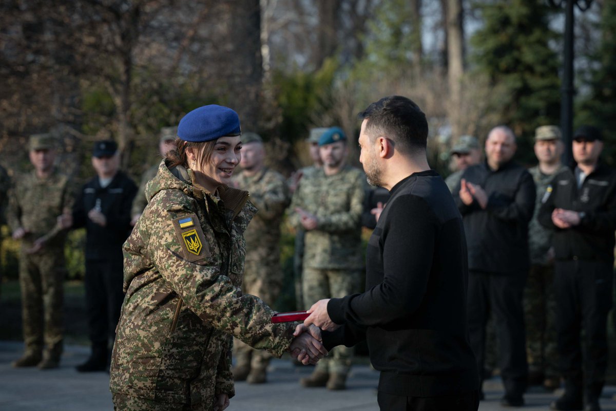 Volodymyr Zelenskyy / Володимир Зеленський tweet media