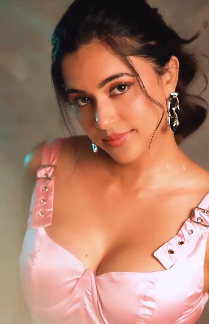 Gayathri tweet media