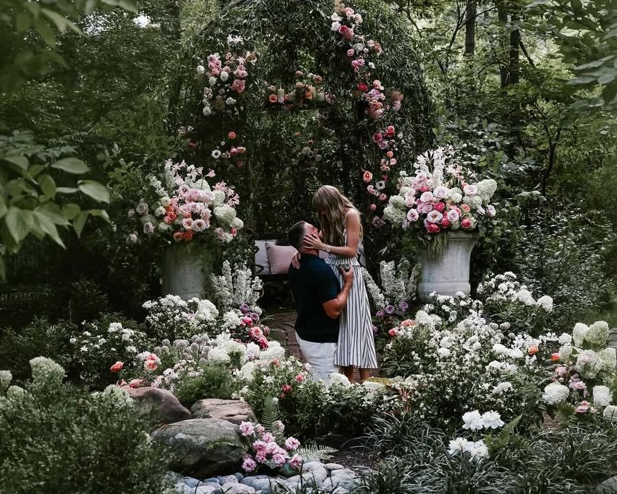 Tayvisadmirer's tweet photo. He healed a heart he did not broke....and now that heart is his, and he keeps caring for It, reckless, but never with her heart.....🥹🥰 https://t.co/7jUgs4JGxC