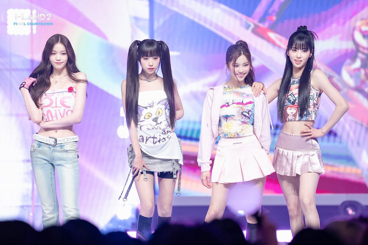 αყɳα tweet media