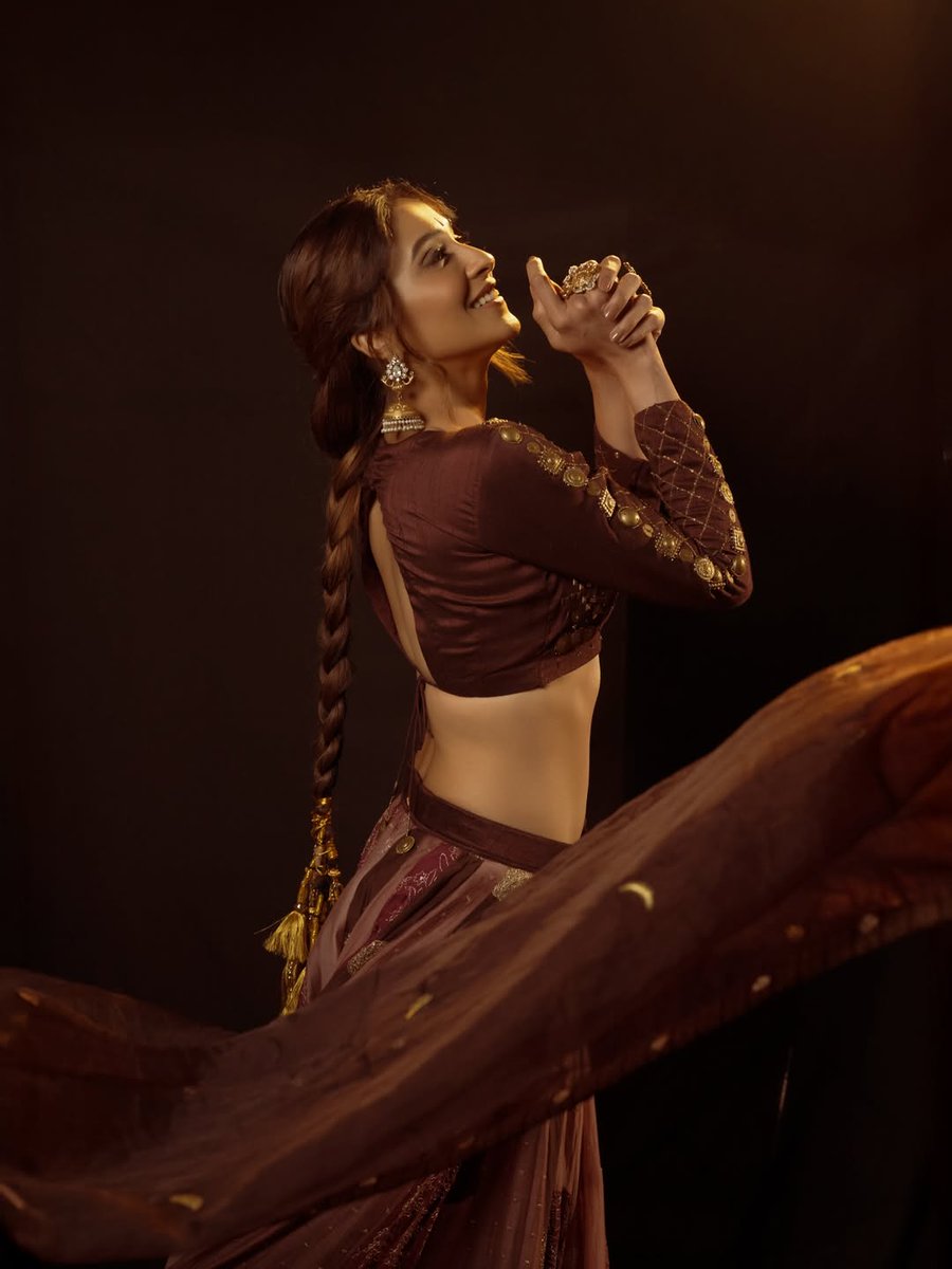 Actress And Model tweet media