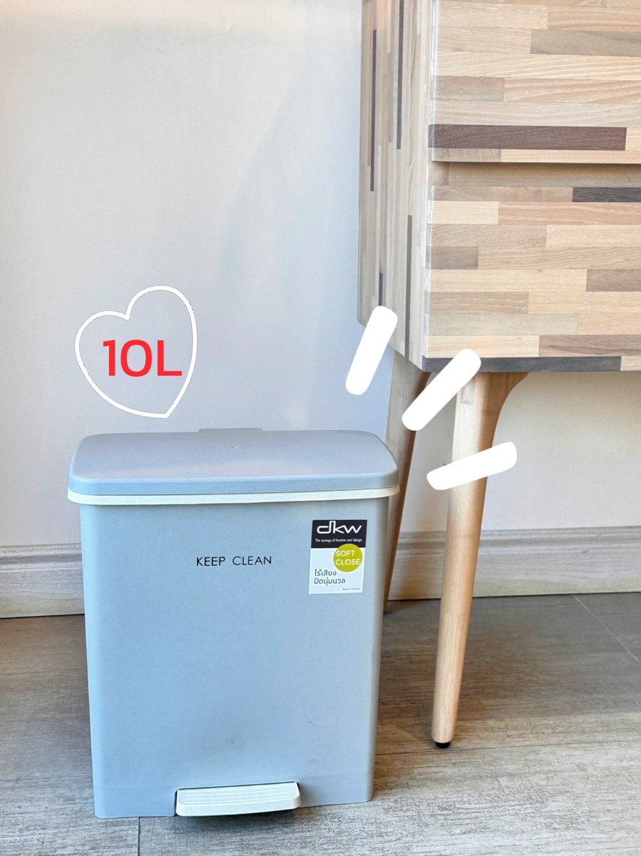 DKWforhome's tweet photo. "ไอเทมลับฉบับคนรักบ้าน 🗑️🤍 ถังขยะที่ถูกต้อง! สีครีมก็ละมุน สีเทาก็เท่ เลือกไม่ถูกก็จัดมาทั้งสองสีเลยครับ ปิดนุ่มไม่มีเสียง เอามาวางคู่กันคือคุมโทนสุดๆ บ้านดูสะอาดขึ้น 200%"

#รีวิวคอนโด #แต่งบ้าน #ของมันต้องมี #ถังขยะแห่งชาติ #dkw https://t.co/9GtHYWN6sM