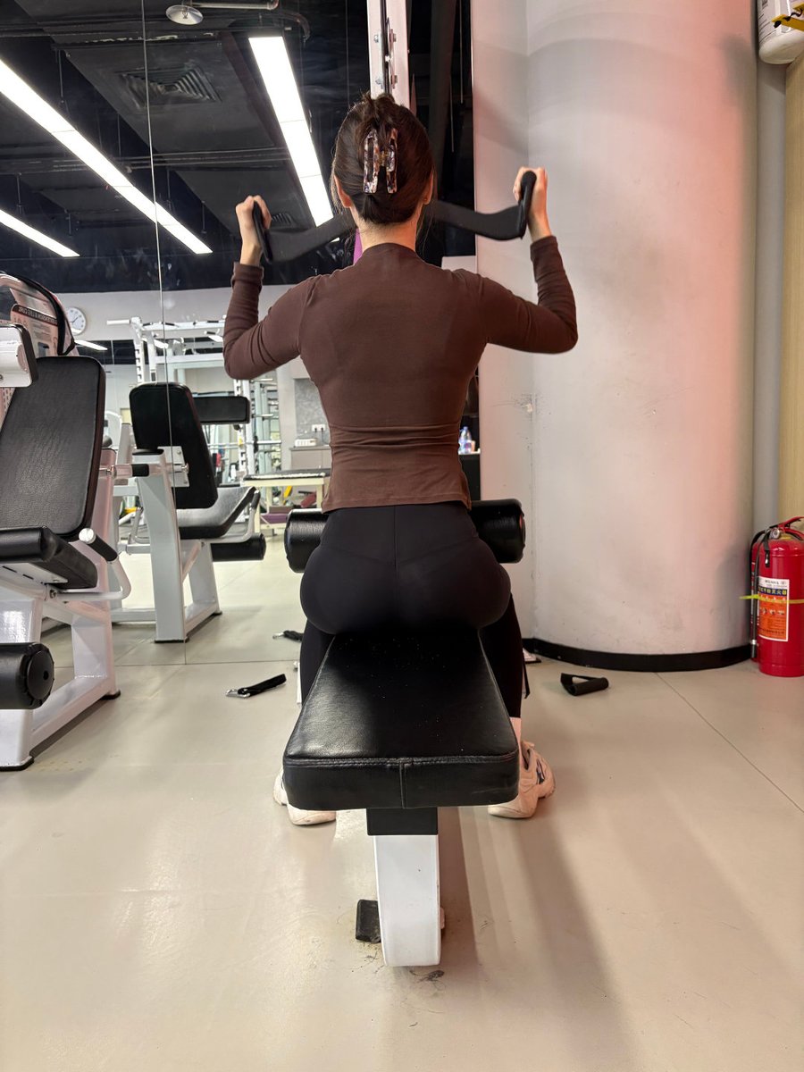 我和太太陈脂虎 tweet media