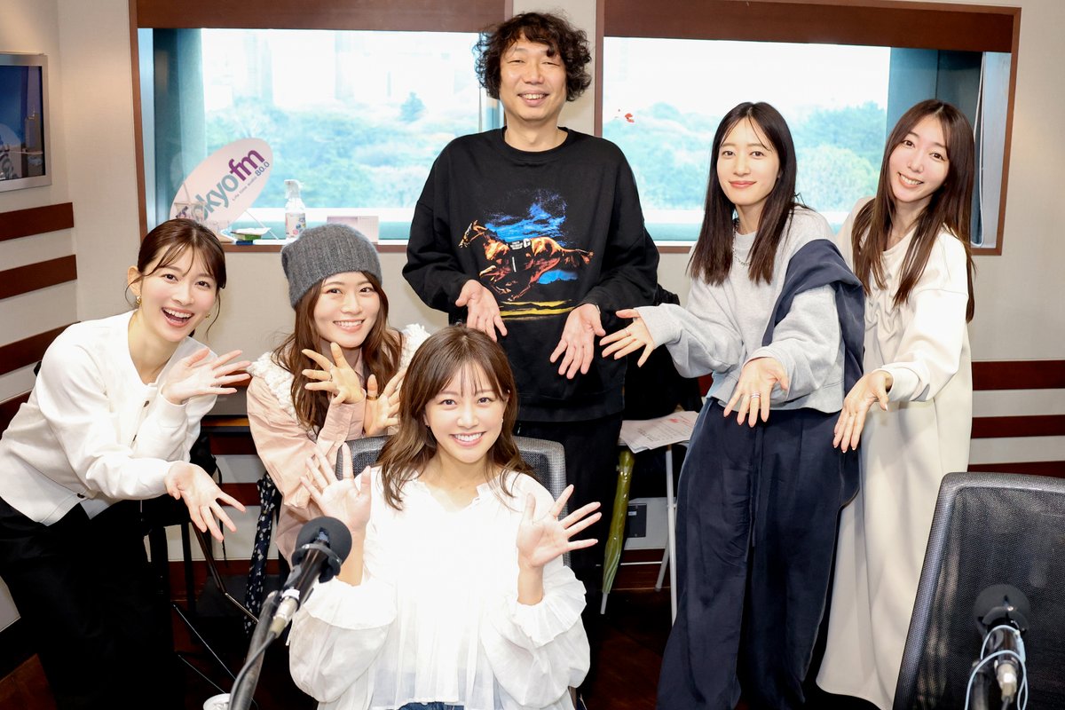 THE TRAD tweet media