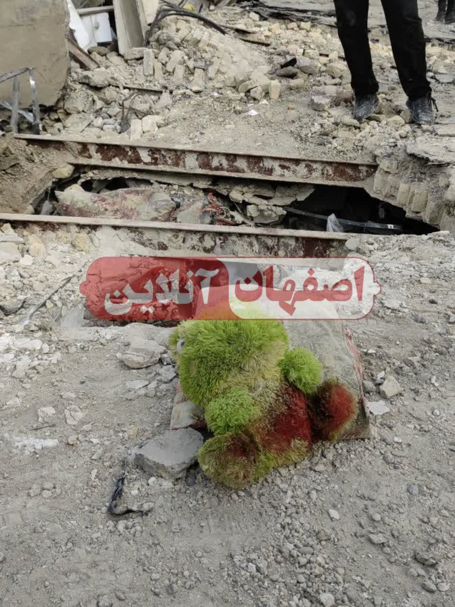 Setareh Sadeqi 𓂆 ☫ tweet media