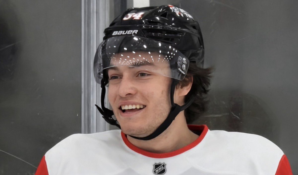 mandyhawk19 tweet media