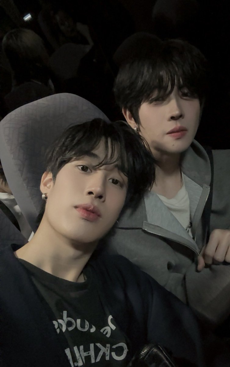 คุนชม tweet media