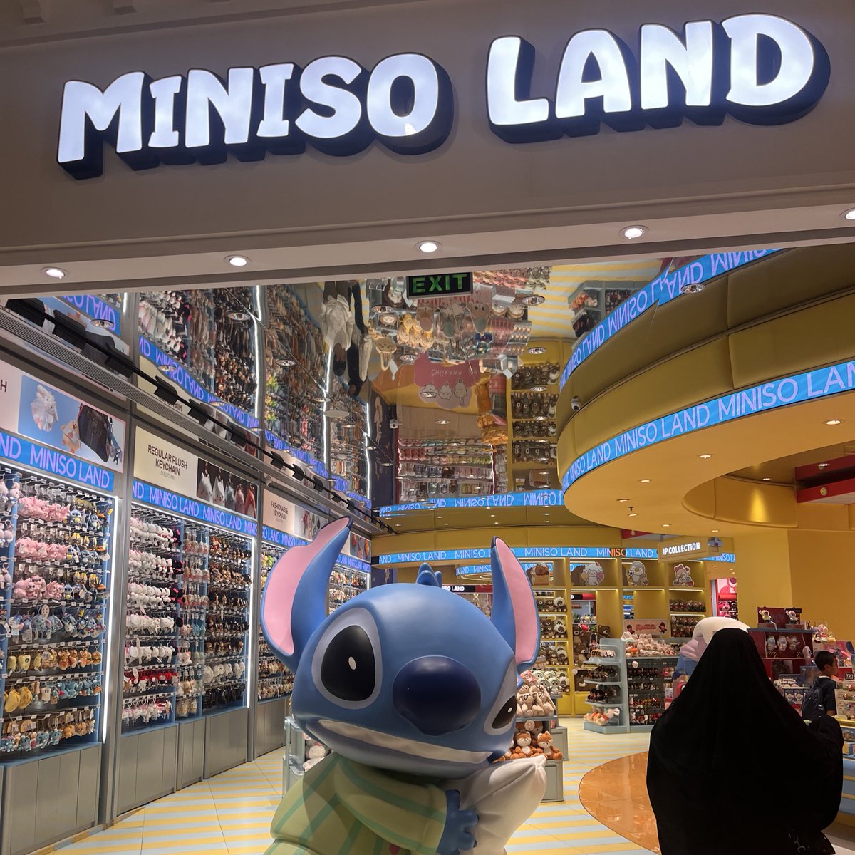 Caroline ✾ tweet media