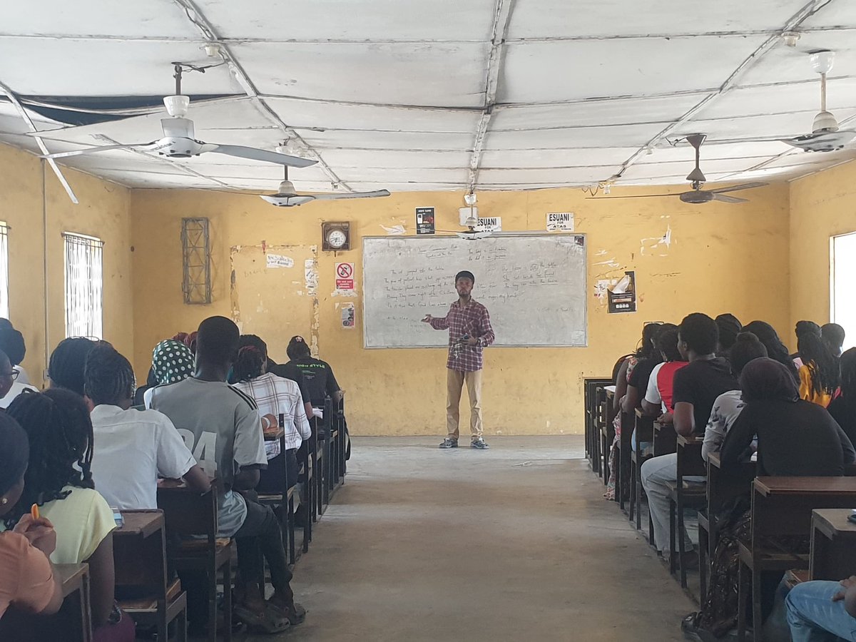 obi_anyaibe's tweet photo. Photo highlights from the Young Grammarians' Hub's first Beginners' Class this semester at Lagos State University, which I had the pleasure of teaching yesterday. https://t.co/6ESWsSZfZX