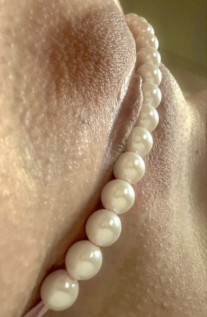 theKinkyStoryTeller tweet media