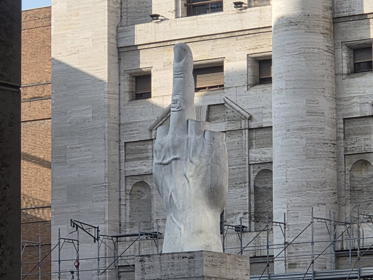 例のアレ: tweet media