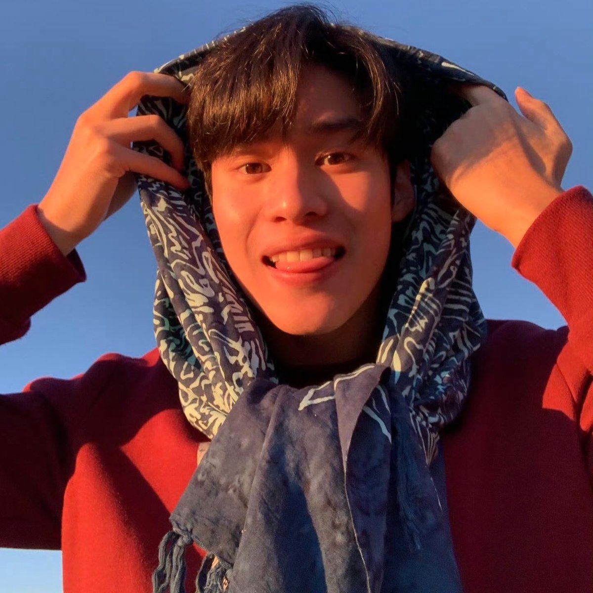 HappySad tweet media