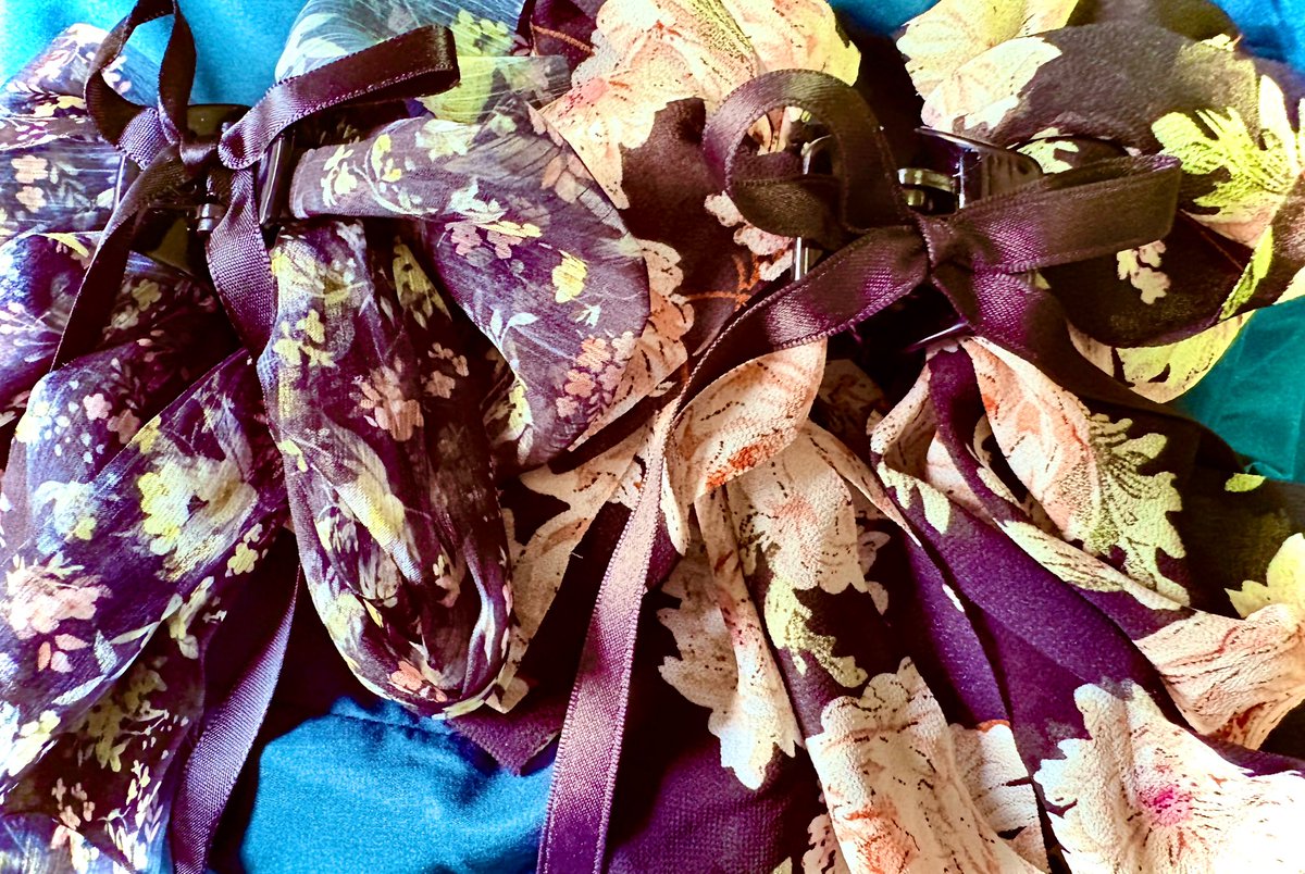 とした tweet media