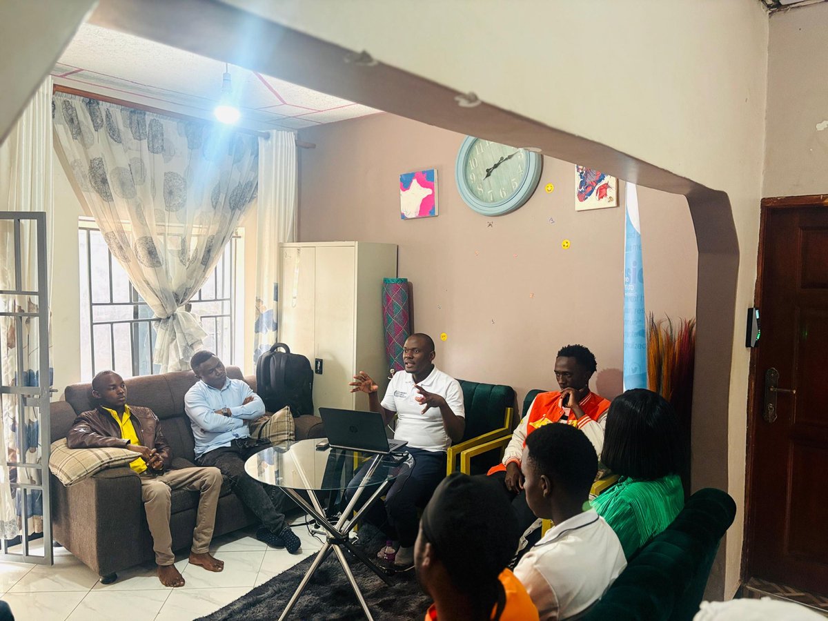 PrismUganda's tweet photo. Every moment of engagement is a step toward stronger, safer communities ,🏳️‍⚧️ this health initiative, supported by MARPI and TASO, is driving real change where it matters most.@QMediaAdvocacy @TruthLgbtq @minorityadvicay @SMUG2004 @MinorityShelter @transforumug @ChoosenBec23664 @ipai256