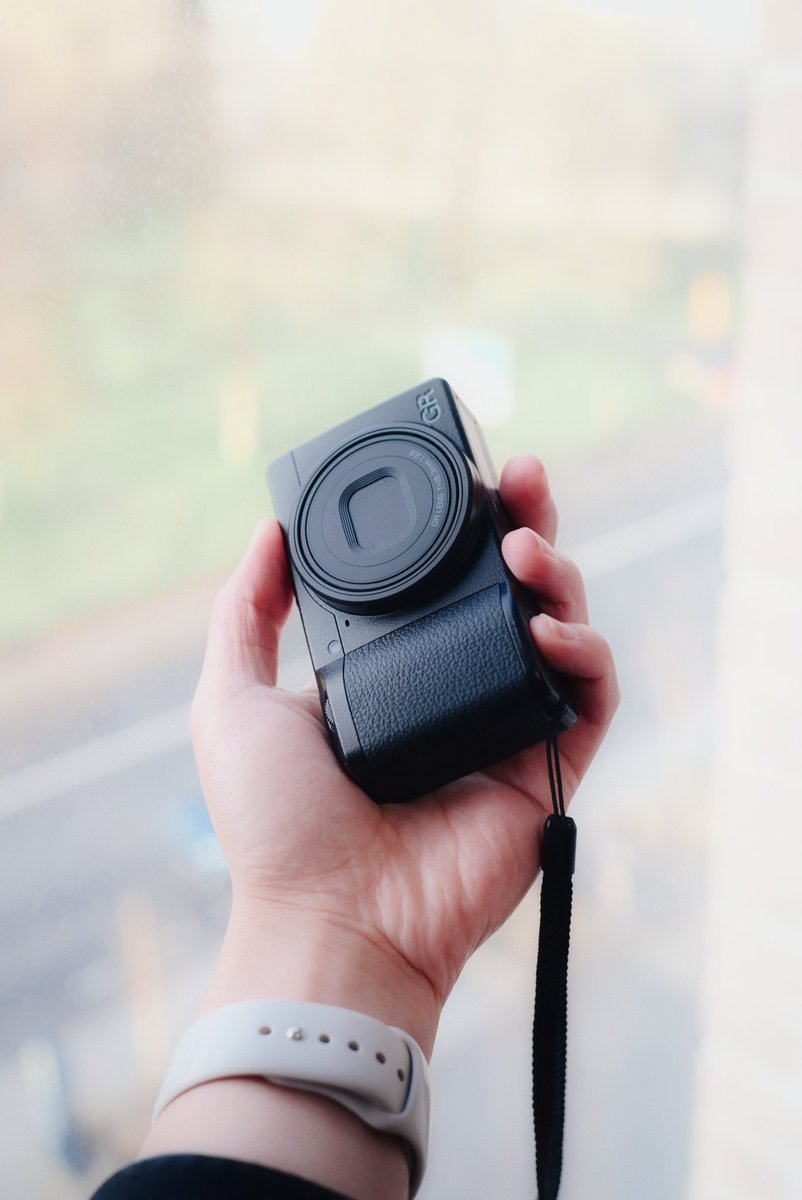 せんり tweet media