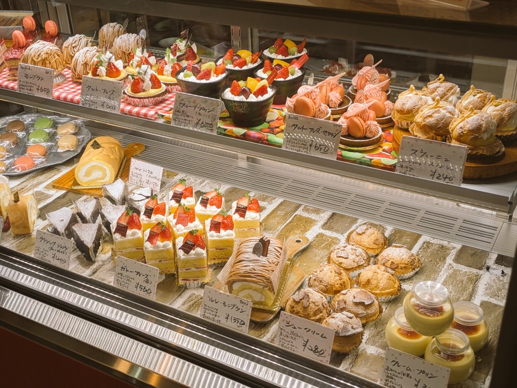 函館洋菓子ガトーフレーズ tweet media