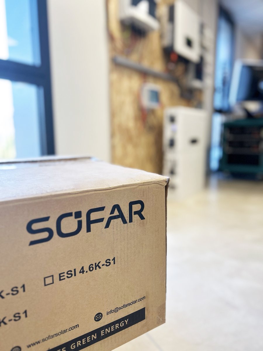 SZ_SOFARSOLAR's tweet image. 𝗬𝗲𝘀𝘁𝗲𝗿𝗱𝗮𝘆 𝗶𝗻 𝗙𝗿𝗮𝗻𝗰𝗲, 𝘄𝗼𝗿𝗸𝗶𝗻𝗴 𝗮𝗹𝗼𝗻𝗴𝘀𝗶𝗱𝗲 𝗔𝗹𝗹𝗼.𝗦𝗼𝗹𝗮𝗿. 🤝 #SOFAR #BuiltOnTrust #EnergyStorage #SolarEnergy #France