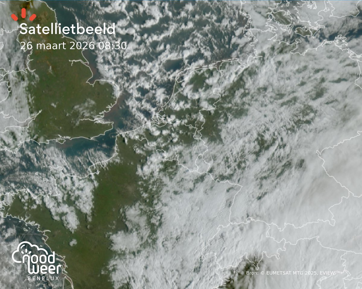 NoodweerBenelux's tweet image. Goedemorgen! Een gekend #satellietbeeld bij een noordelijke stroming in maart: maartse buien! Ook de rest van de dag blijft het #wisselvallig met enkele maartse buien. Dat zijn buien van #regen, #korrelhagel en/of een #donderslag. Boven 400-500m valt #sneeuw. Het blijft fris met