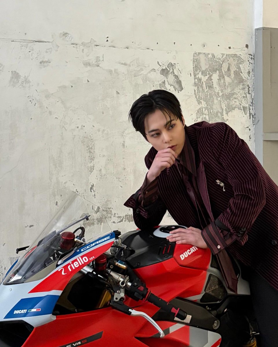 'KNOCK KNOCK!' (@knockknock0408) on Twitter photo 