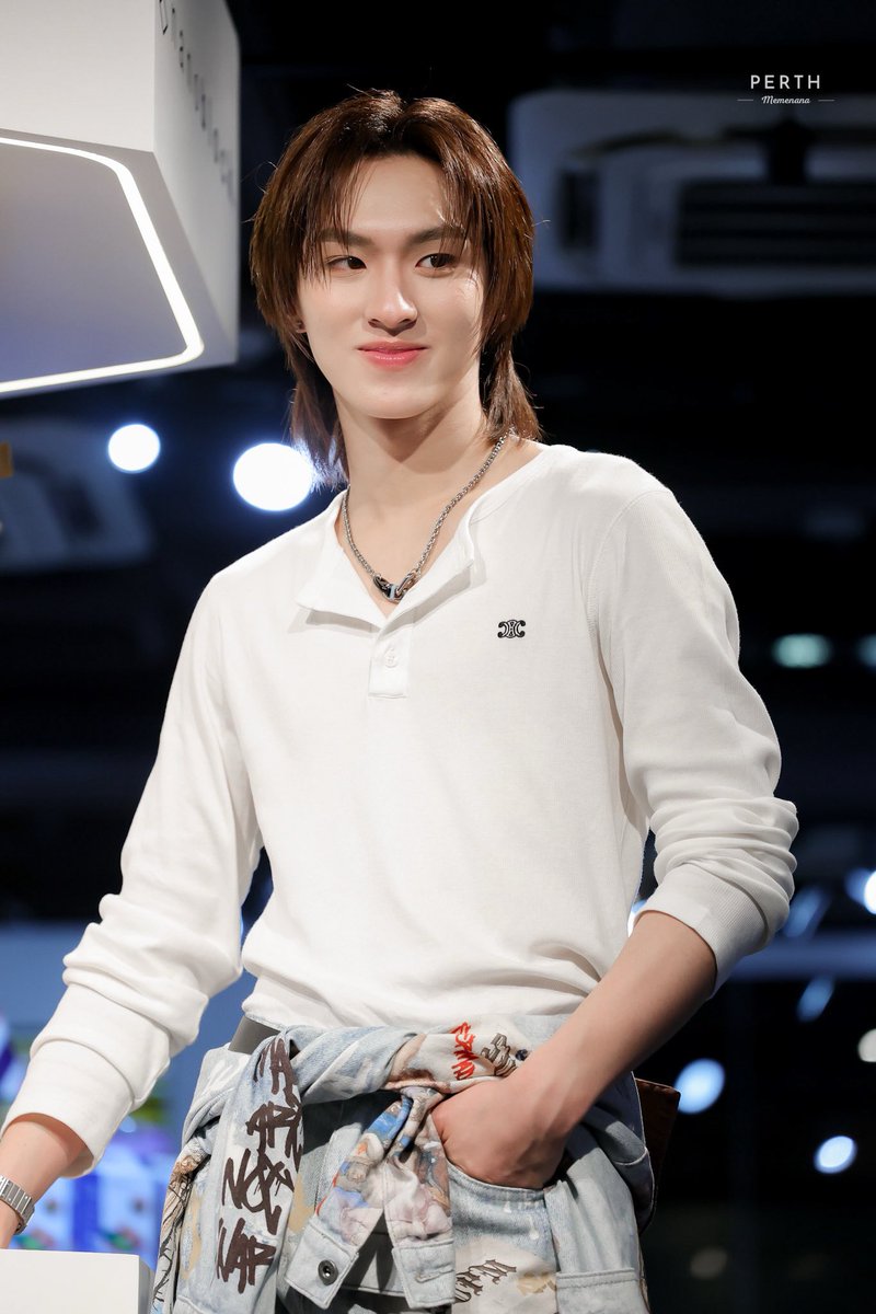 PerthMemenana tweet media