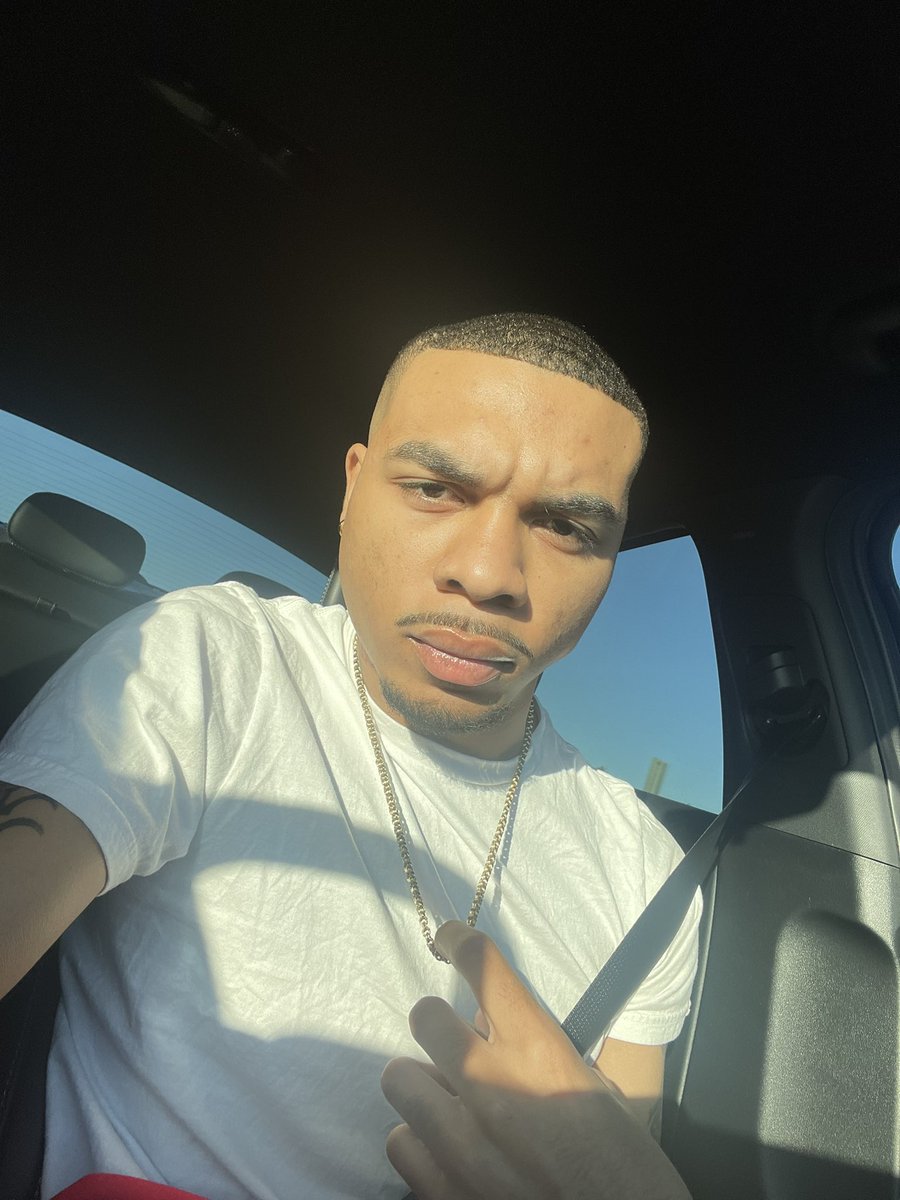 Alex tweet media