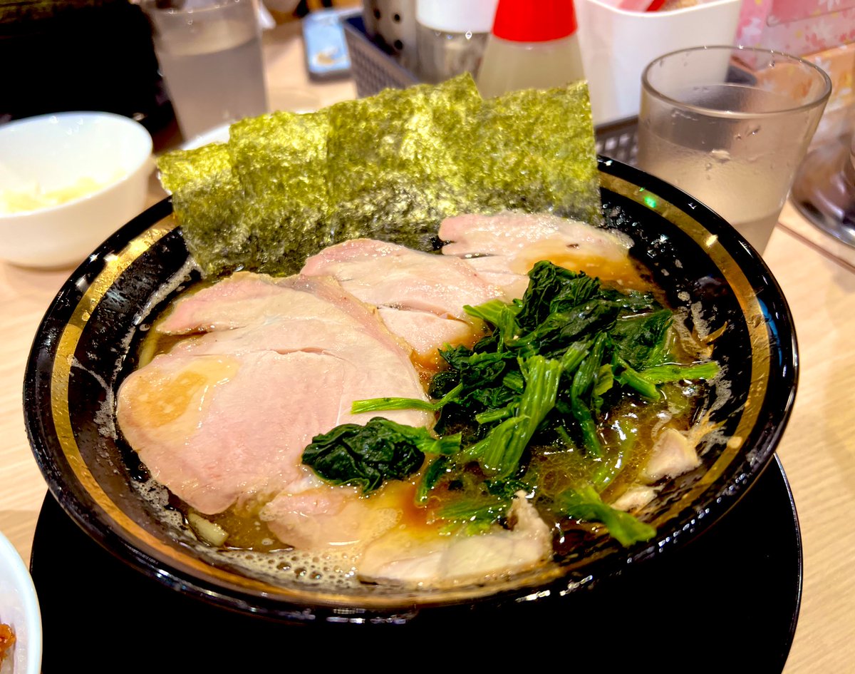 shun.mon tweet media