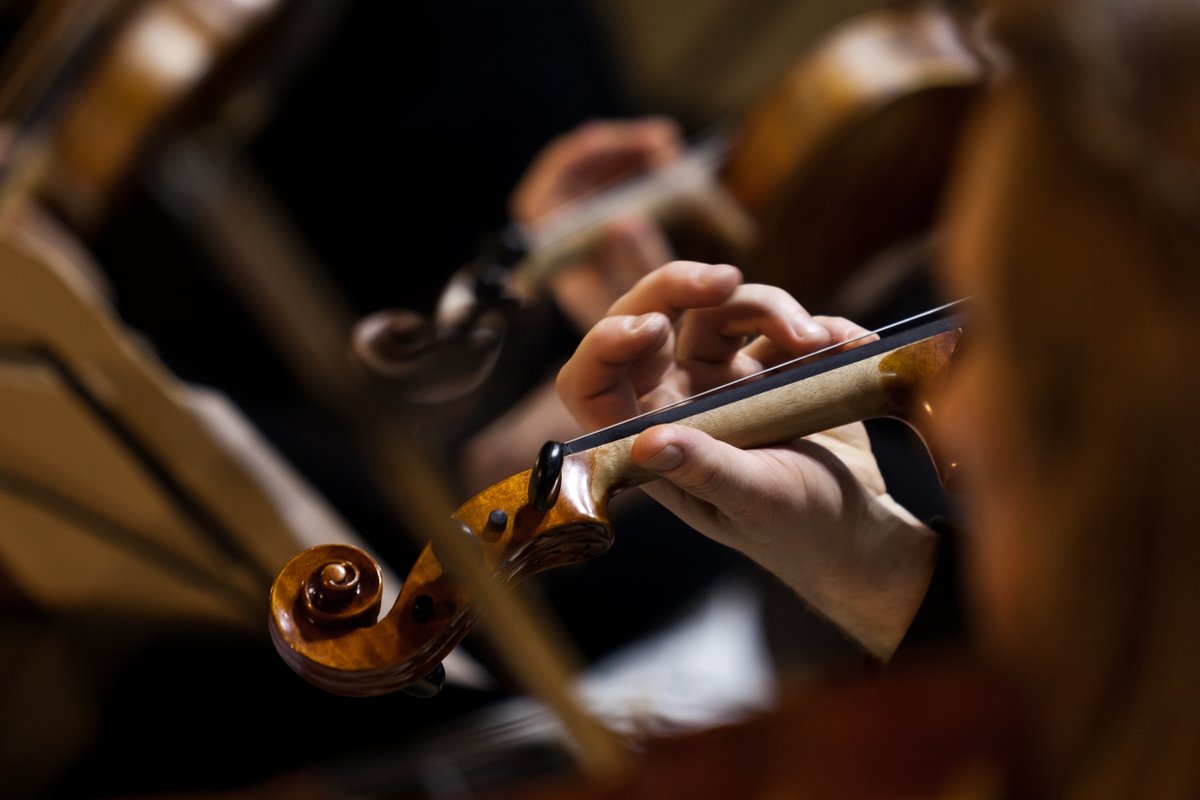 PragueEU's tweet photo. 🎶 Czech Philharmonic celebrates 130 Years! In a special concert, Czech masterpieces will be on programme, such as 🎼 The New World Symphony by Dvořák, or Vltava from My Homeland by Smetana. 
🗓️ April 1 &amp; 2
📍 Rudolfinum
👨‍ Conductor: Semyon Bychkov 
👉🏼 https://t.co/aEBvpFKab5 https://t.co/HCjFd0QTmr