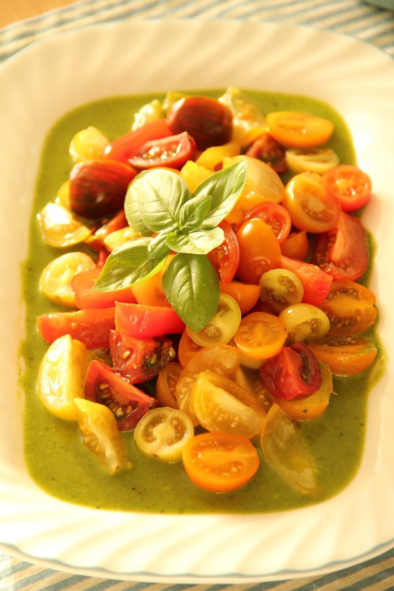 chatchai tweet media