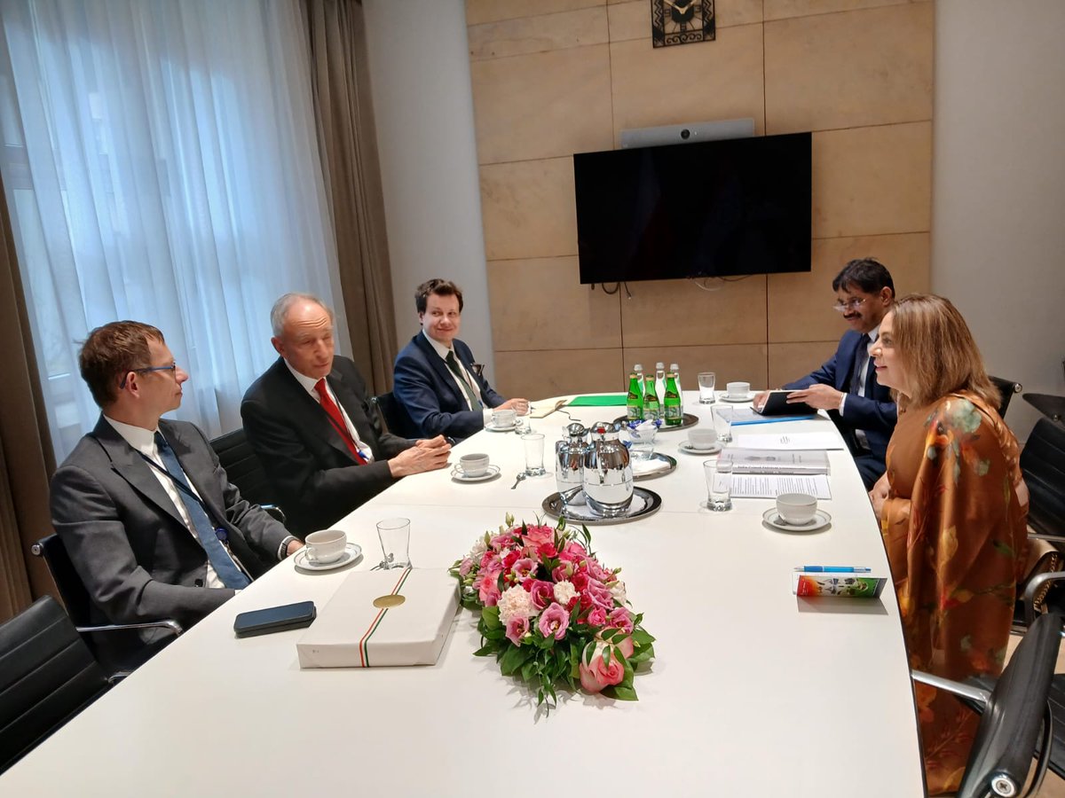 India in Poland tweet media