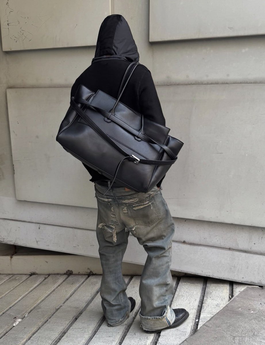 Saint. Jpeg♤☆ tweet media