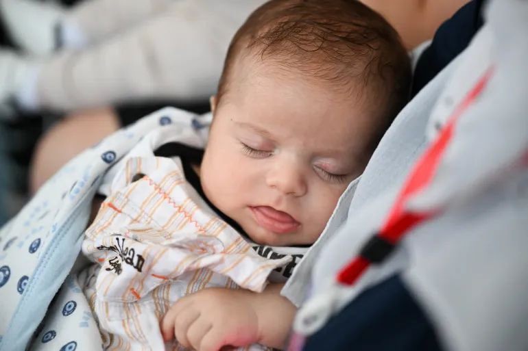 Well done Kosovo on reducing  neonatal mortality from 10.3 to 6.6/1000 and under 5 mortality from 14.3 to 8.7/1000  in the last 10 years!  Hard-won progress to reduce child mortality must be sustained! #ForEveryChild Learn more⬇️ unicef.org/kosovoprogramm… <a href="/arbenvitia/">Arben Vitia</a> <a href="/albinkurti/">Albin Kurti</a>