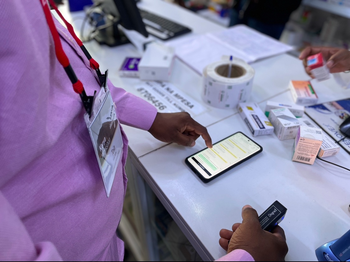 INCB_GRIDS's tweet image. Op African Star 2 Strengthens Pharma Supply Chain Security, Stops Trafficking Across East Africa | 2 countries🇰🇪🇺🇬, 4 days, 27 locations, 46000 @UNDAuthority @ppbkenya SEIZURES! @INCB_GRIDS @UPU_UN @CBP @USPIS_HQ @StateDeptDSS @StateOIG @usunvie @StateINL

incb.org/incb/en/news/n…