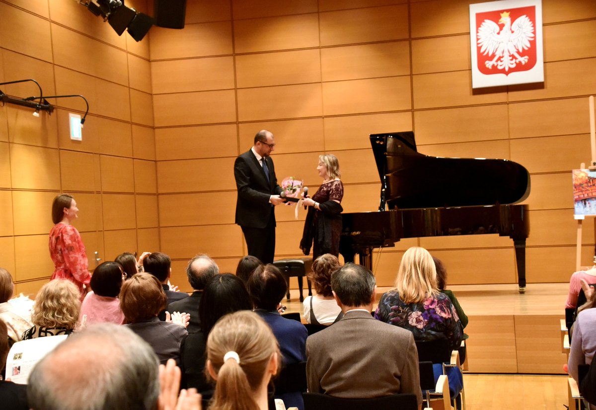 ポーランド広報文化センター tweet media