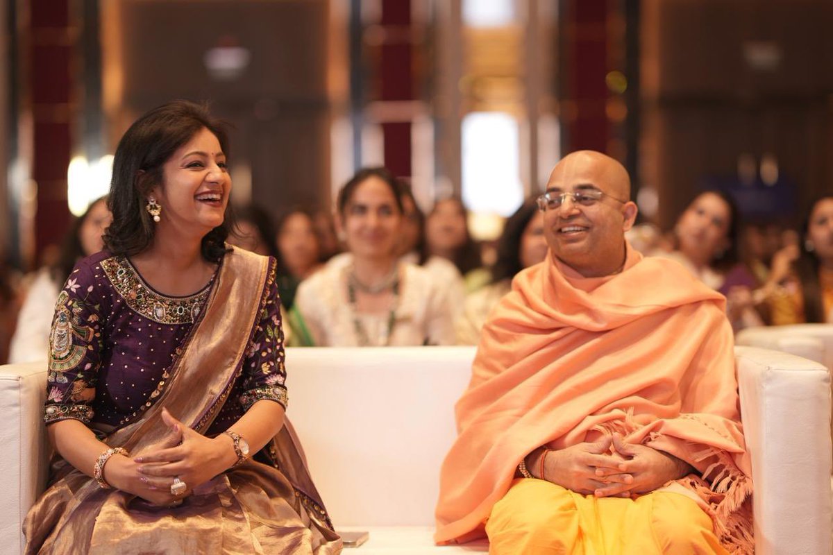 NityanandCharan's tweet photo. I am grateful for the opportunity to speak at  @ficcifloindore on the timeless wisdom of our spirituality — and how a life rooted in this divine wisdom is the most peaceful life one can live. 

A heartfelt Thank You to Shweta Agarwal, Chairperson, FICCI FLO Indore, for her gracious invitation and precious interactions with everyone 🙏