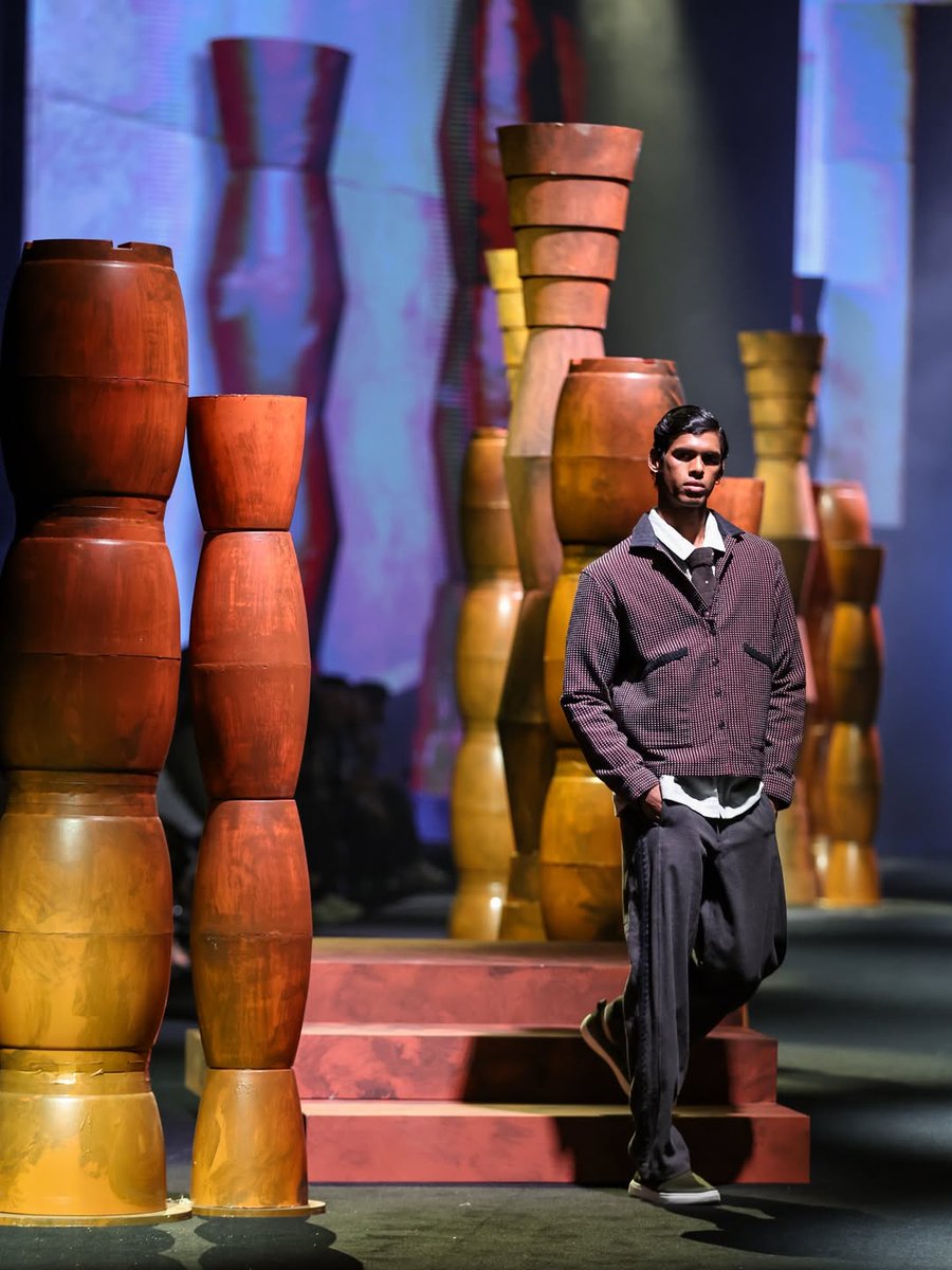 R | Elan tweet media