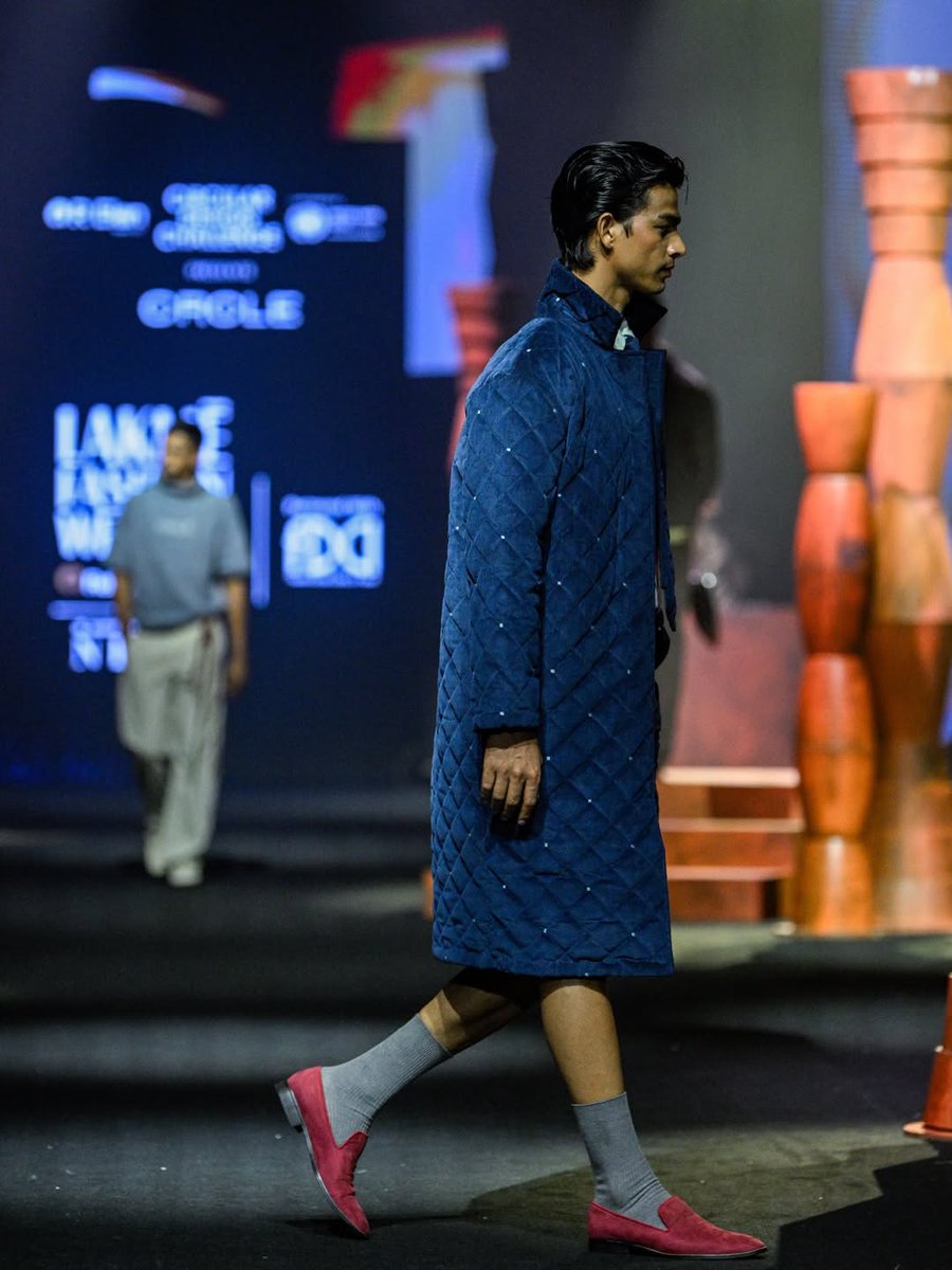 R | Elan tweet media