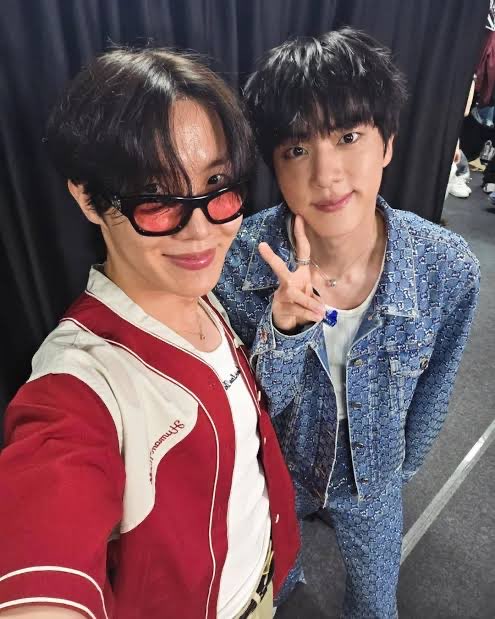 ⊙⊝⊜ tweet media