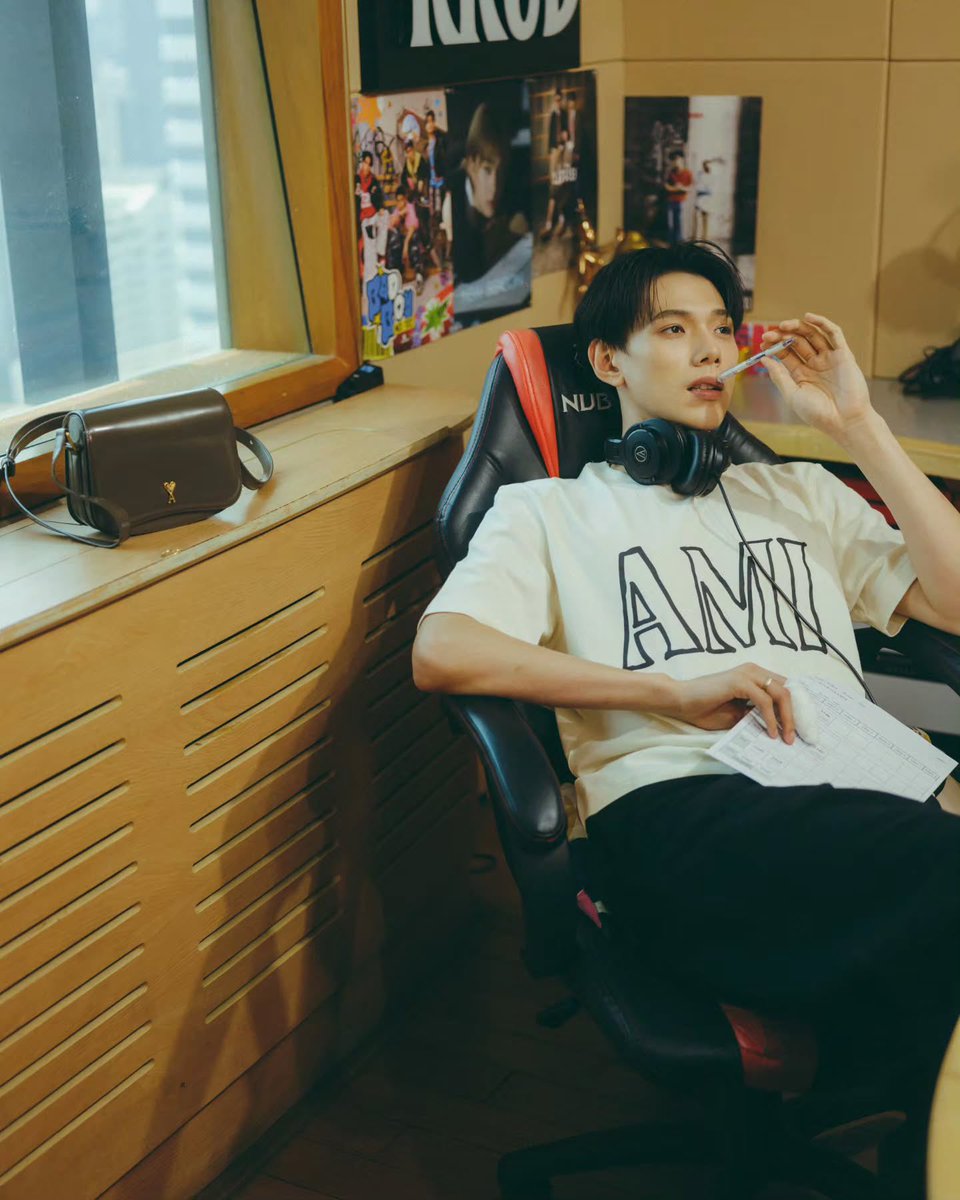 —m ᐧ༚̮ᐧ tweet media