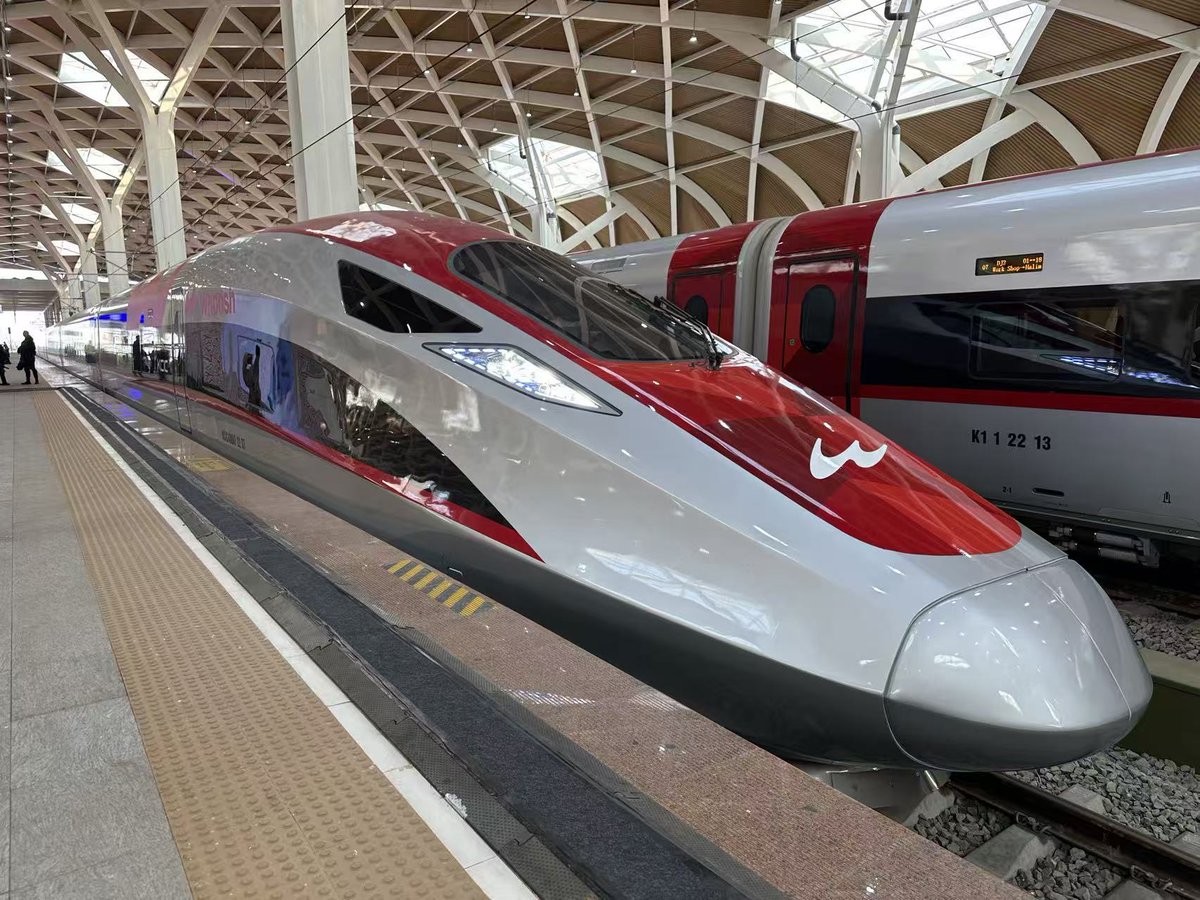CCTVAsiaPacific's tweet image. 🚄#Indonesia's Jakarta-Bandung High-Speed Railway transported a total of 132,532 passengers during the 2026 Eid al-Fitr holiday period, representing a year-on-year increase of over 10%, according to KCIC on Thursday. #Whoosh #EidalFitr

By Tao Jiale