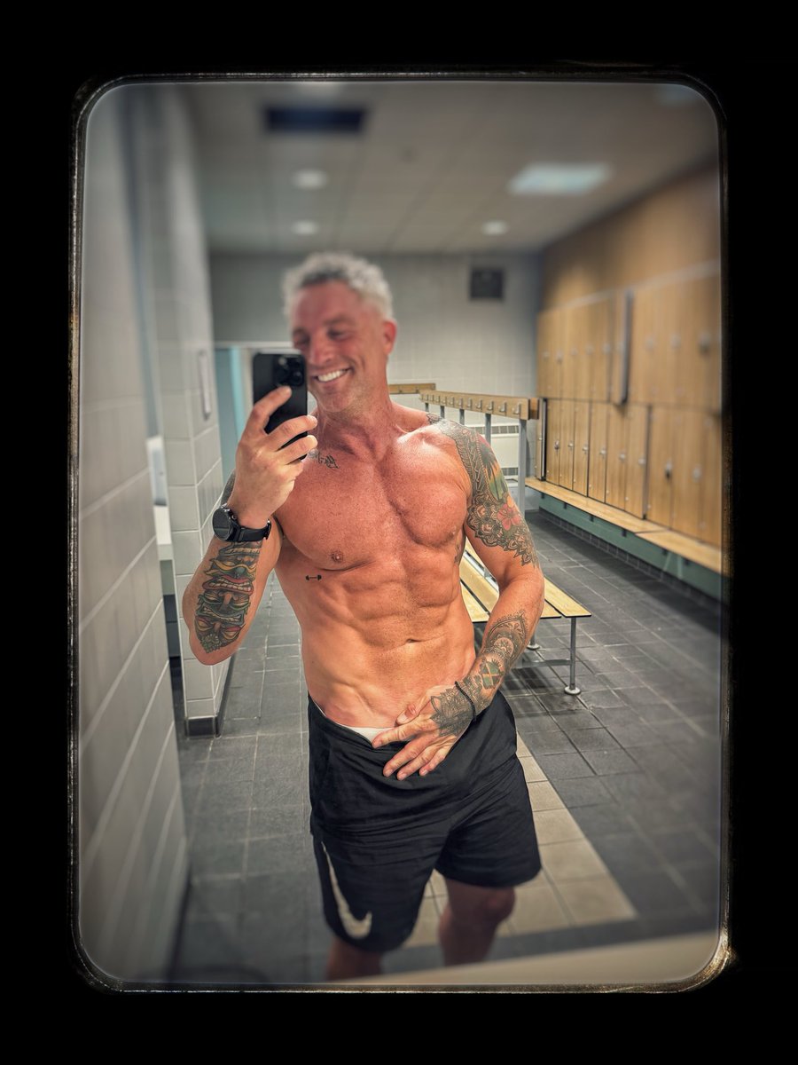 Simon❌ tweet media