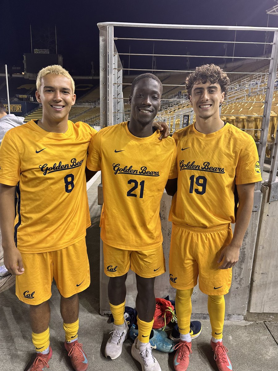 NikolasLaredo's tweet image. Spring Ball ⚽️ 
#calbears