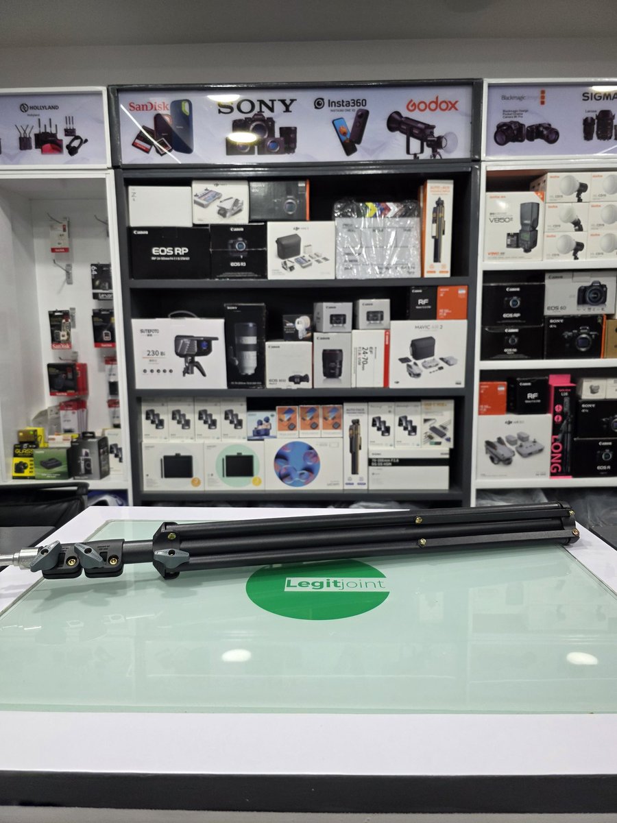 legitjoint's tweet image. Black Light Stand for N12,000 
#lightstand #photography #lagosphotographers #legitjoint