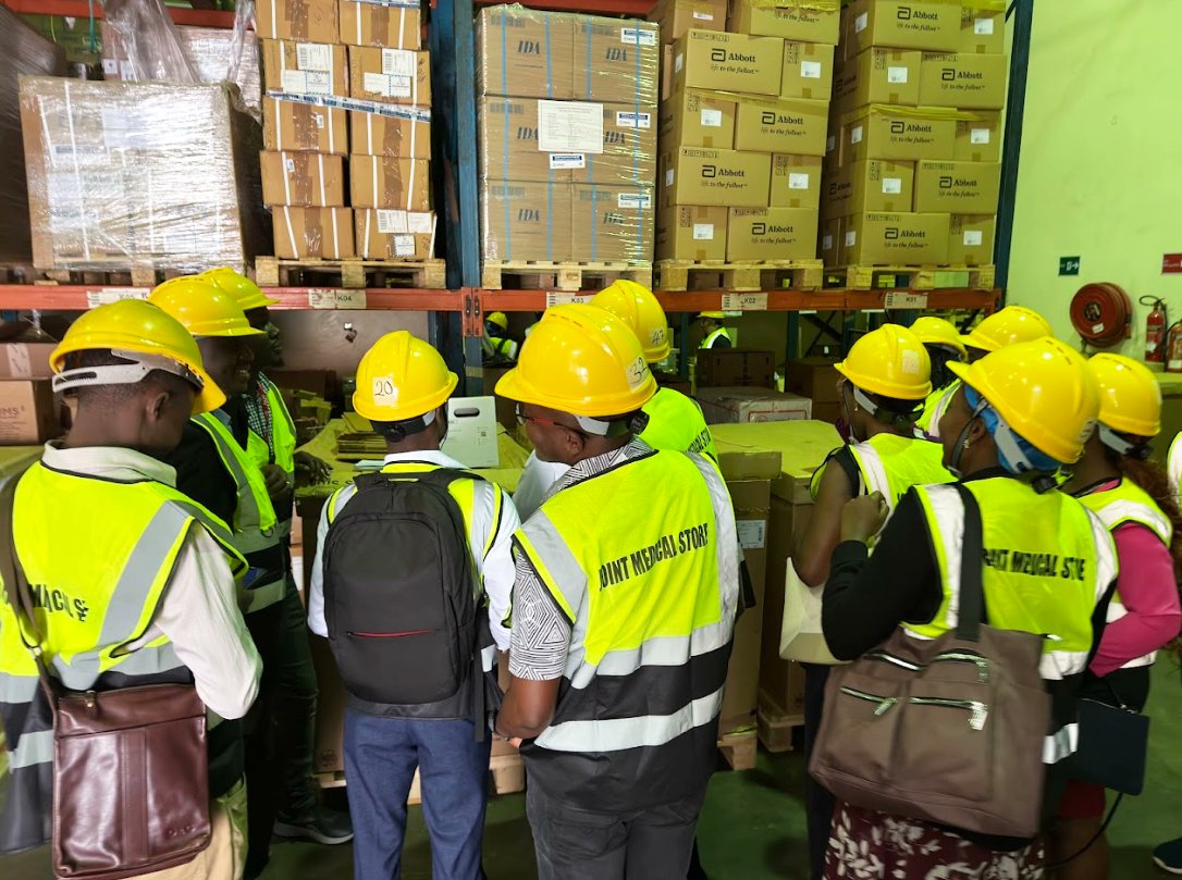 MatthewNiceUN's tweet image. 🇺🇳@INCB_GRIDS supports the governments of Kenya🇰🇪 , Uganda🇺🇬 , &amp;amp; the USA🇺🇸 ensuring secure borders &amp;amp; prosperous businesses free from #drug &amp;amp; #precursor #trafficking.

#GRIDSdifferentbydesign

@sevil_atasoy @INCB_ION @INCB_PPP @aeldeeb87 @B_uAmari 

incb.org/incb/en/news/n…