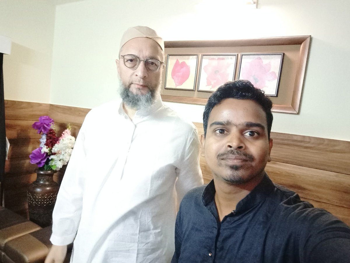 MehdiHa67774942's tweet photo. साहेबगंज विधानसभा :#AIMIM के पारू प्रखंड अध्यक्ष मो.नौशाद आलम को जन्मदिन की मुबारकबाद !! 💐🌹
#mdnaushadAlam #paru #Sahebganj #highlight #bihar #Muzaffarpur #india #Happay #birthday https://t.co/I2QyK2kbF4