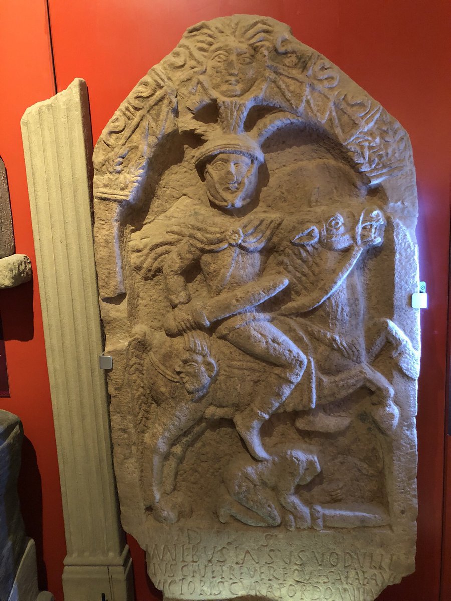 alistair_tosh's tweet image. Trophy hunters of the Roman Auxiliary. Tombstone of Insus of the Treveri tribe, a cavalryman of the Ala Augusta, based in #Lancaster c80AD. A rare find showing Insus carrying the severed head of an enemy. A Celtic practice imported into the auxilia. #RomanBritain