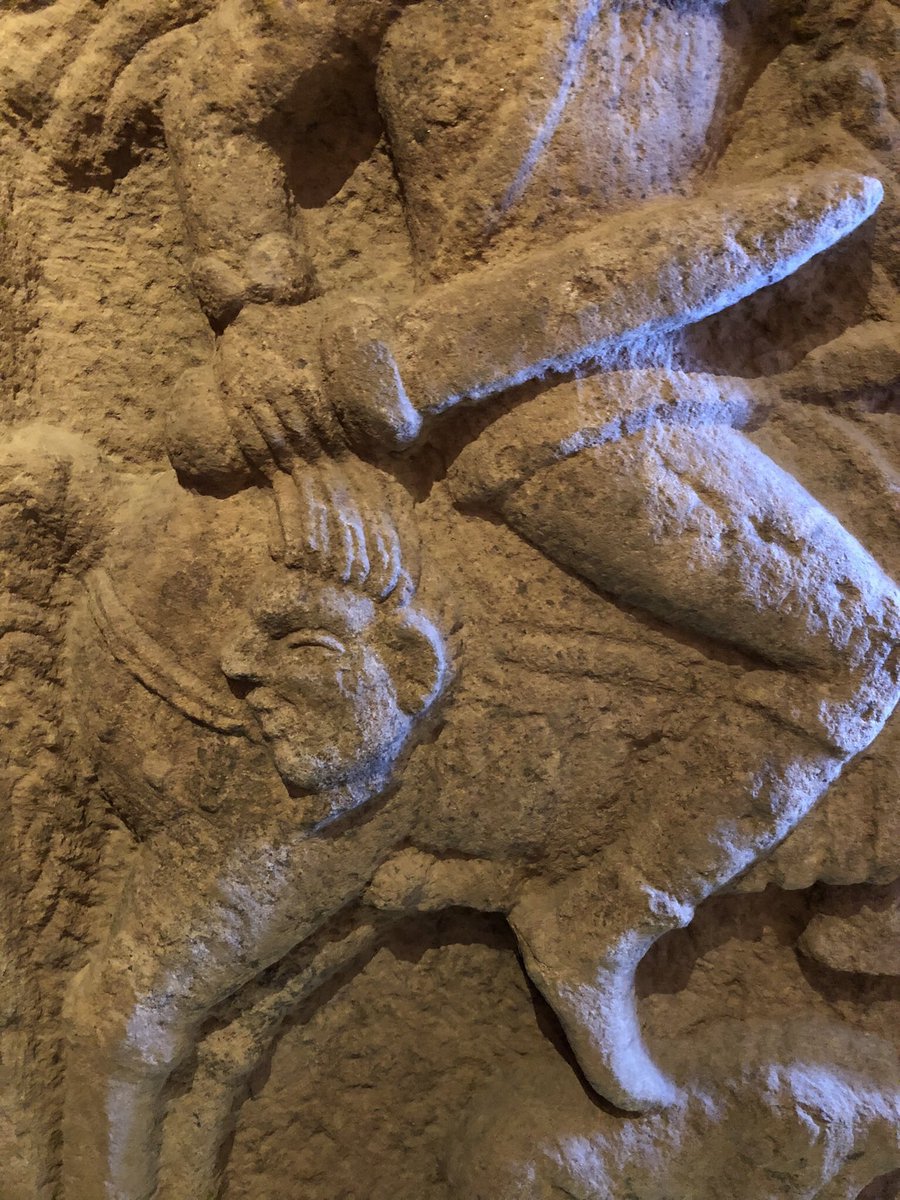 alistair_tosh's tweet image. Trophy hunters of the Roman Auxiliary. Tombstone of Insus of the Treveri tribe, a cavalryman of the Ala Augusta, based in #Lancaster c80AD. A rare find showing Insus carrying the severed head of an enemy. A Celtic practice imported into the auxilia. #RomanBritain