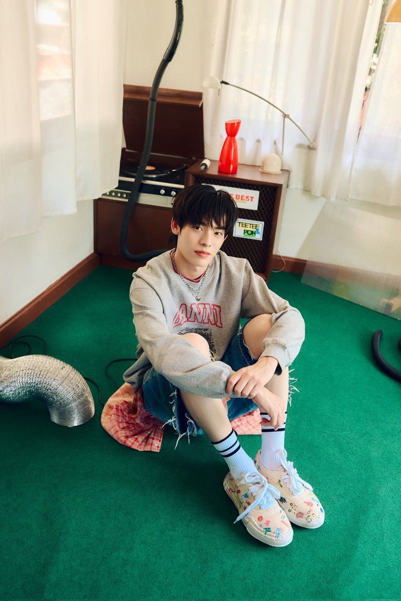 SECRET Styled tweet media