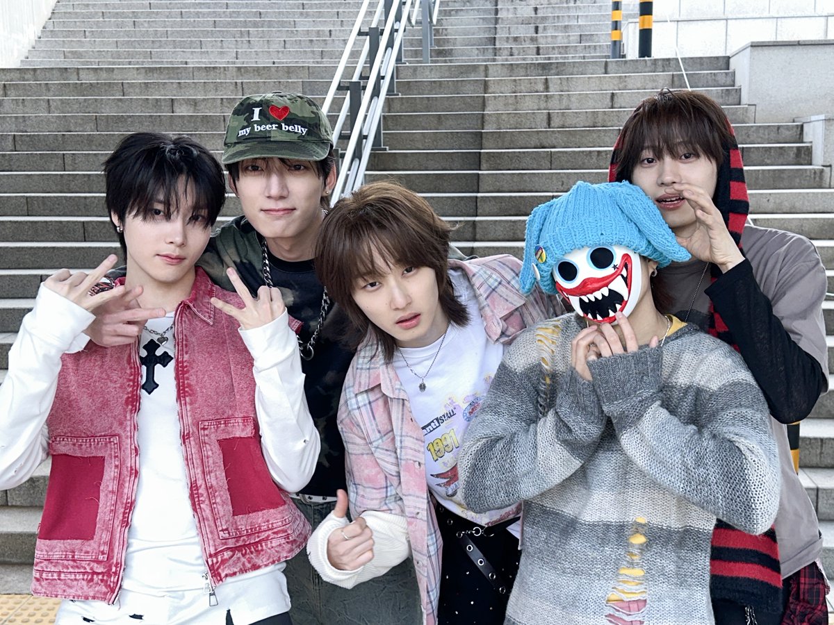 hrtzwav's tweet image. 🛝

#hrtzwav #하츠웨이브 
#TheFirstWave 
#hrtzwav_TheFirstWave