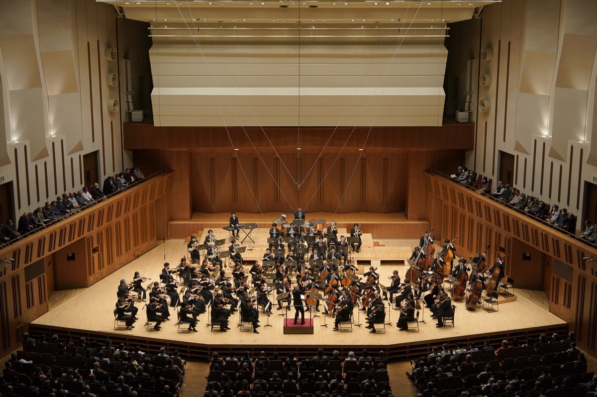 Photos of today’s concert 📸
3/26(木) 東京芸術劇場
第1040回定期演奏会Cシリーズ

指揮／オスモ・ヴァンスカ

シベリウス：交響曲第1番 ホ短調
シベリウス：交響曲第4番 イ短調

📸Rikimaru Hotta

#都響