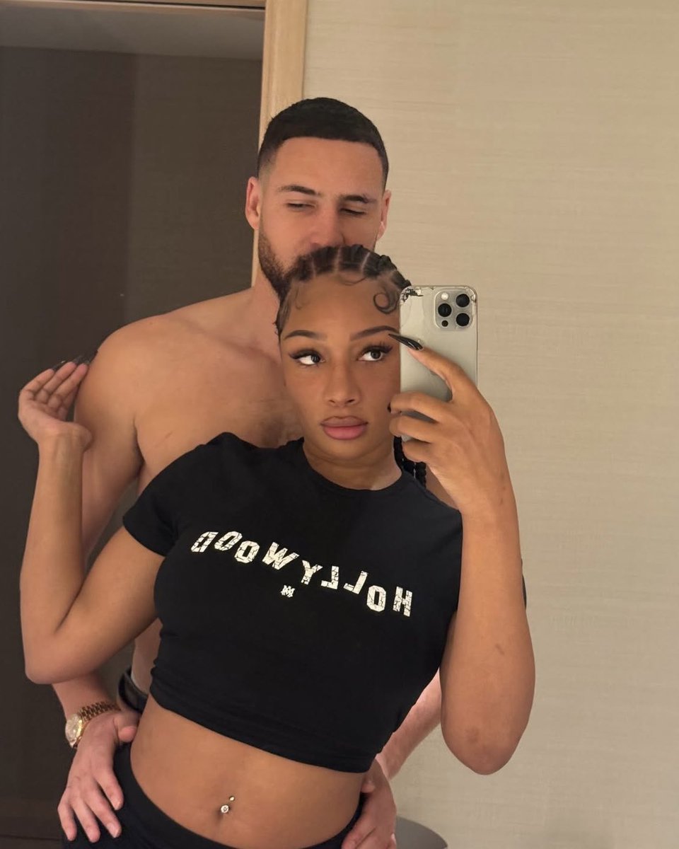 yabaleftonline's tweet photo. Megan Thee Stallion pops out with Klay Thompson in a new photo. https://t.co/Z22b1MsMGY
